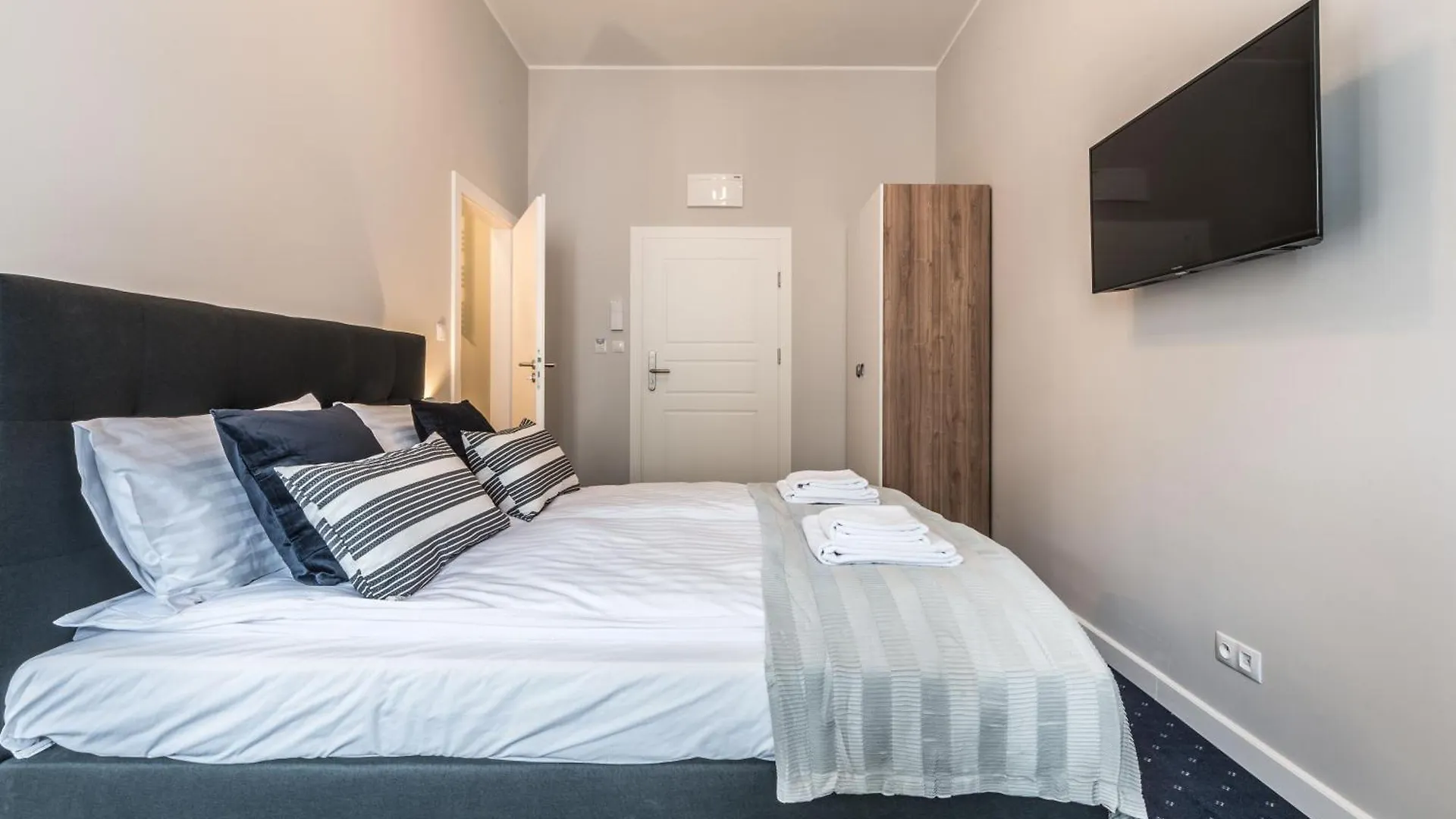 Serenity Aparthotels - Old Town Poznan By Friendly Apartments 0*,  Poland