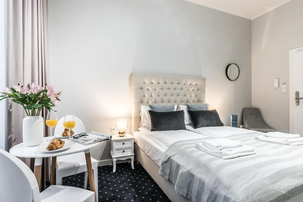 Serenity Aparthotels - Old Town Poznan By Friendly Apartments 0*,  Poland